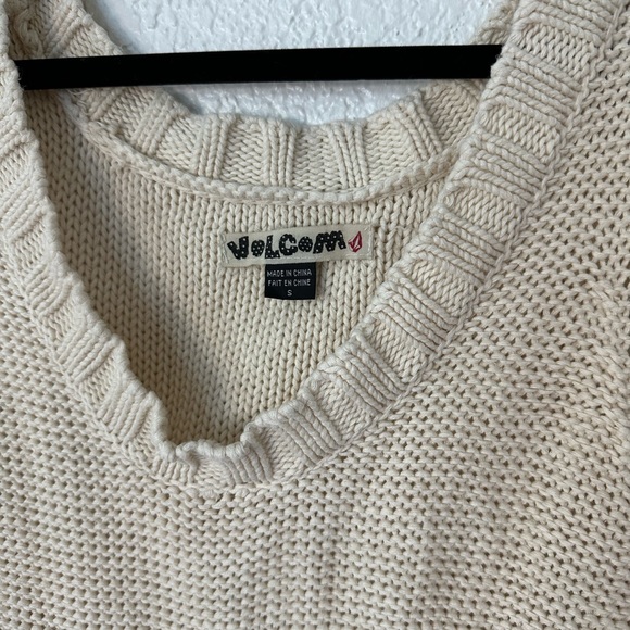 Volcom Knitted Sweater Dress🌟 - Picture 4 of 7